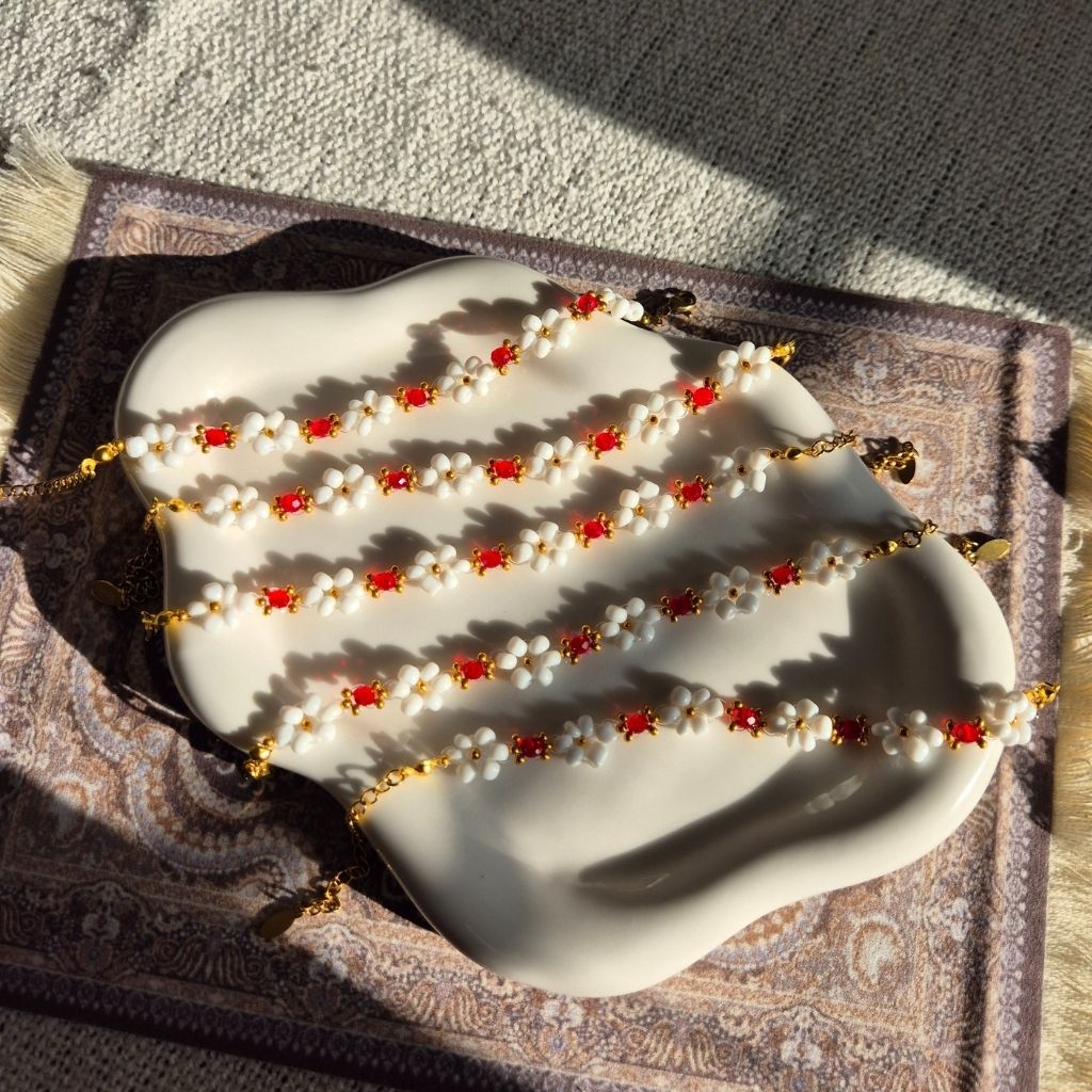 Ruby - Handmade floral beaded bracelet