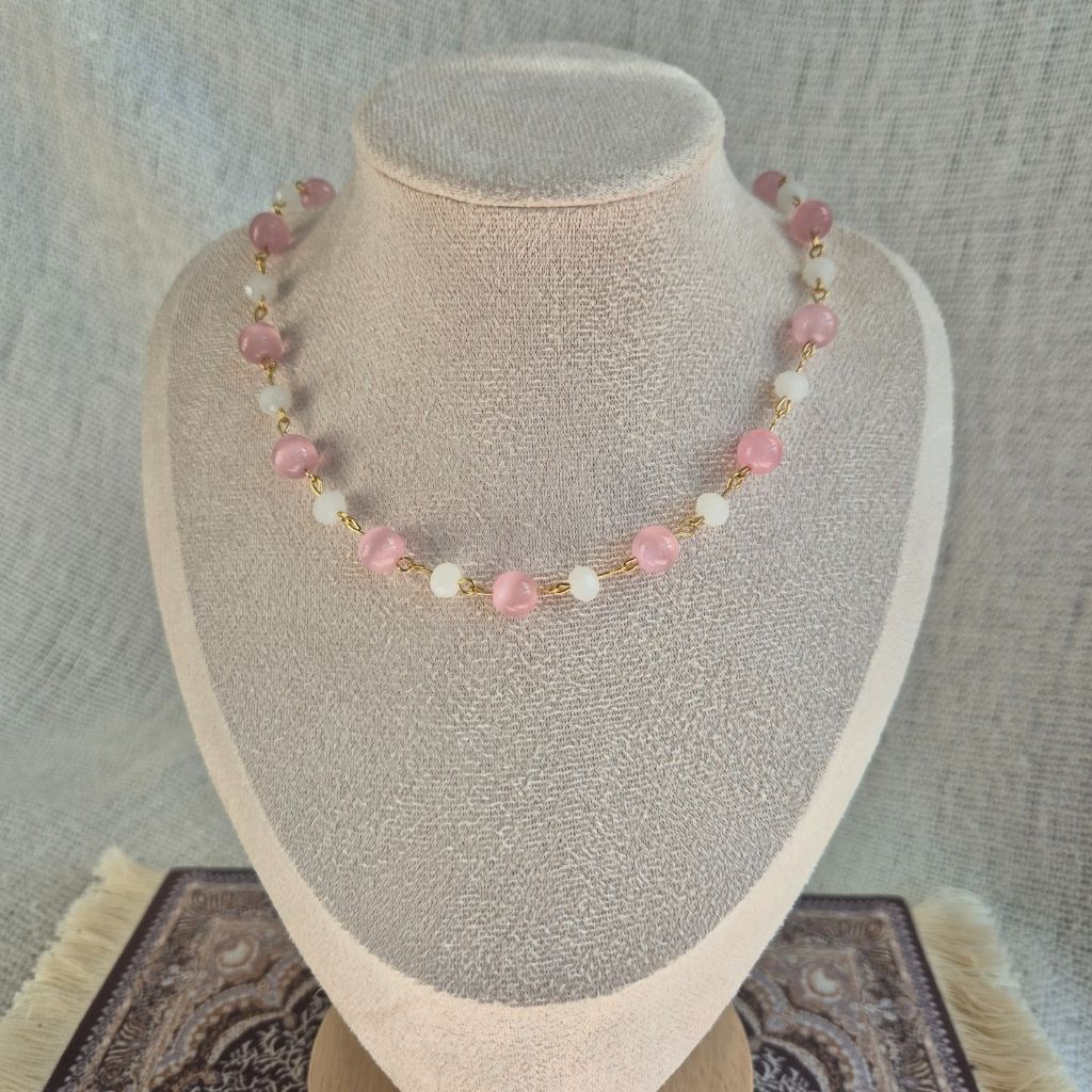 Blush Bloom - Handmade beaded necklace